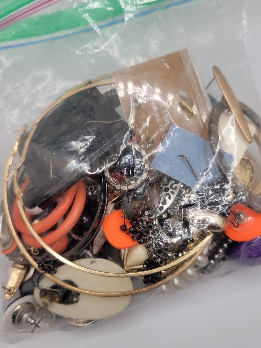 Bag of Earrings Lot
